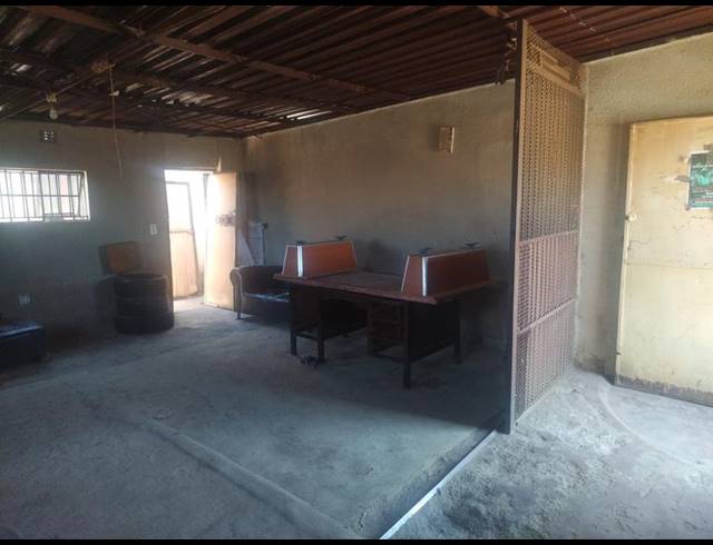 2 BEDROOM HOUSE FOR SALE IN PALM SPRINGS